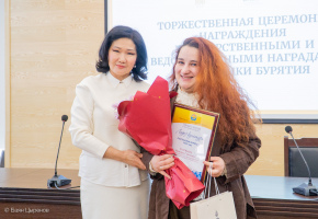 Актриса и режиссер Театра им. Н. А. Бестужева Надежда Разуваева стала Лидером культуры