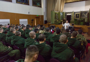 Артисты ГРДТ им. Н.А. Бестужева выступили перед мобилизованными