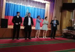 Артисты театра имени Николая Бестужева поздравили пациентов военного госпиталя